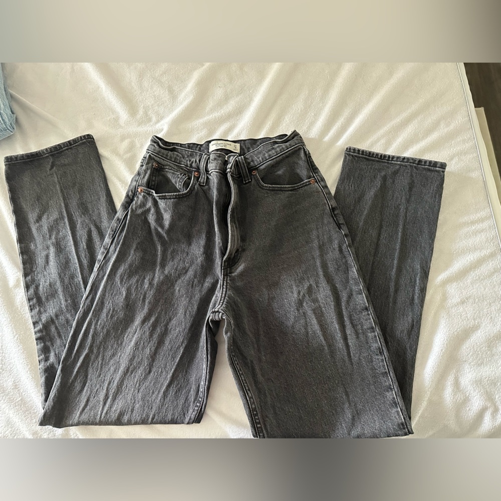 Abercrombie & Fitch | Curve Love Ultra High Rise 90s Straight Jean